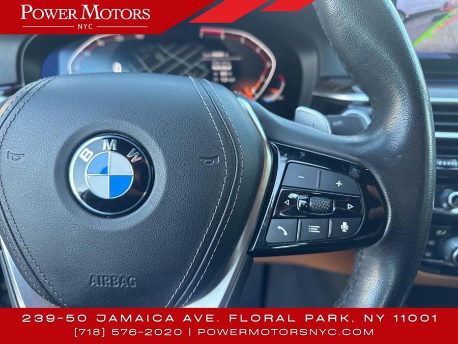 2022 BMW 5-Series 530i xDrive photo