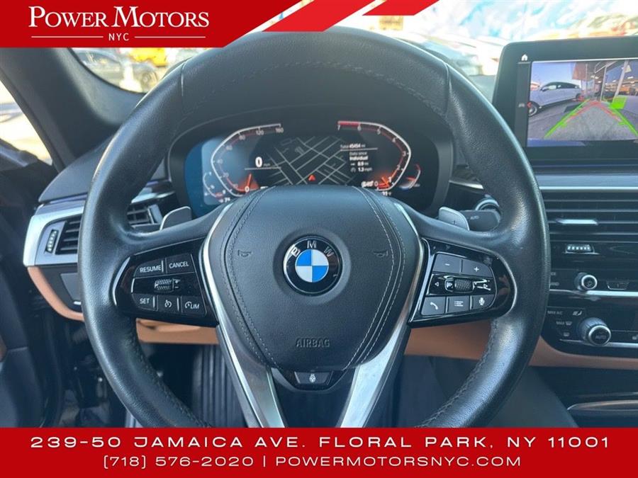 2022 BMW 5-Series 530i xDrive photo