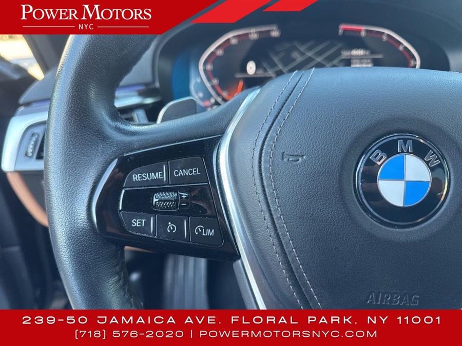 2022 BMW 5-Series 530i xDrive photo