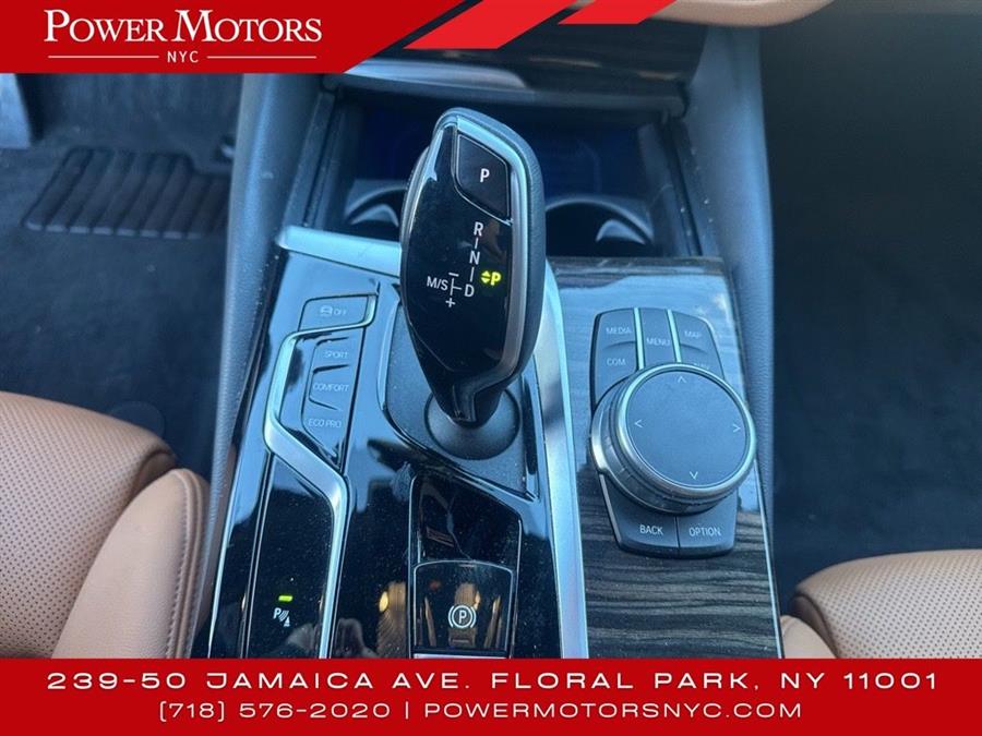 2022 BMW 5-Series 530i xDrive photo