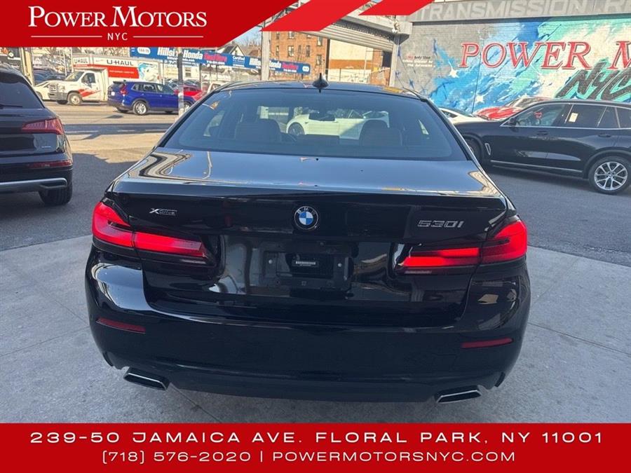 2022 BMW 5-Series 530i xDrive photo