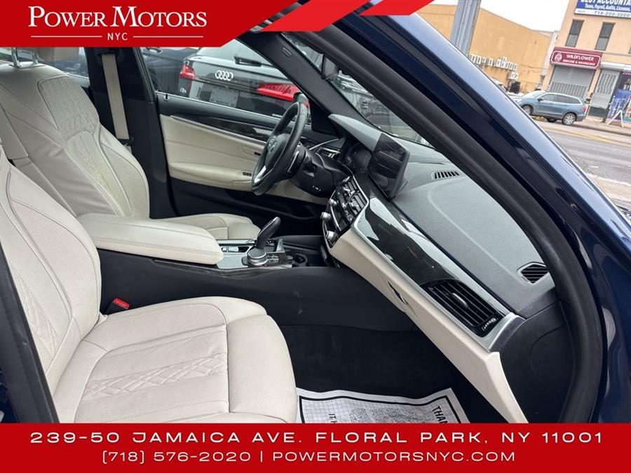2021 BMW 5-Series 530i photo