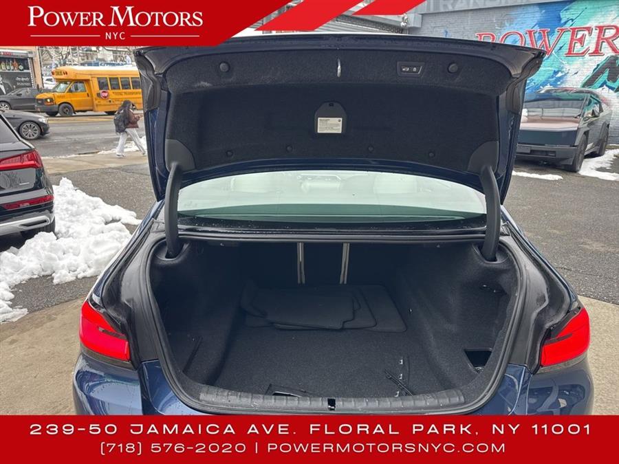 2021 BMW 5-Series 530i photo