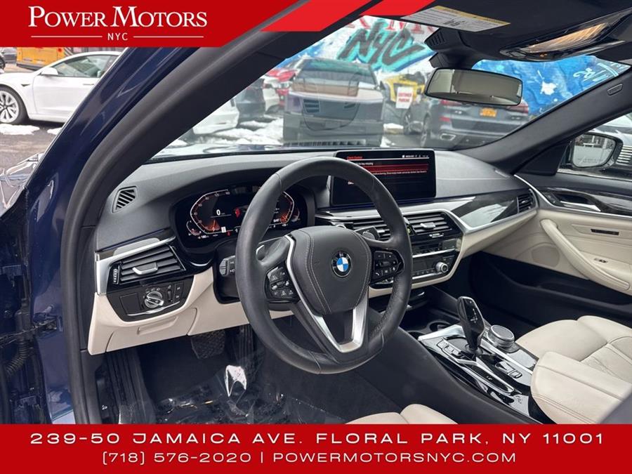 2021 BMW 5-Series 530i photo