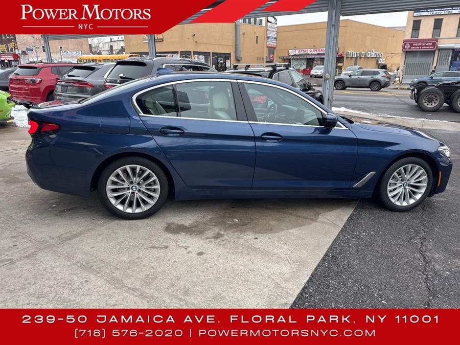 2021 BMW 5-Series 530i photo