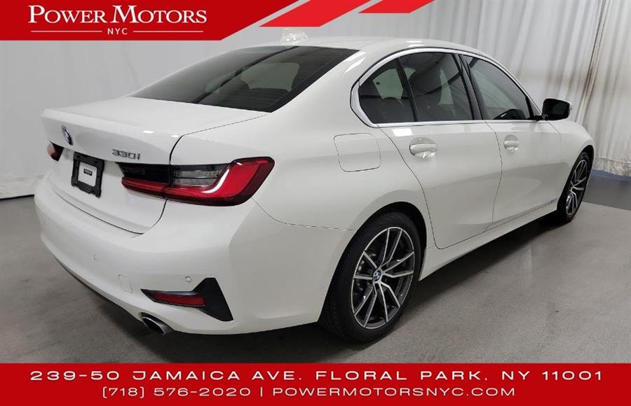 2020 BMW 3-Series 330i xDrive photo