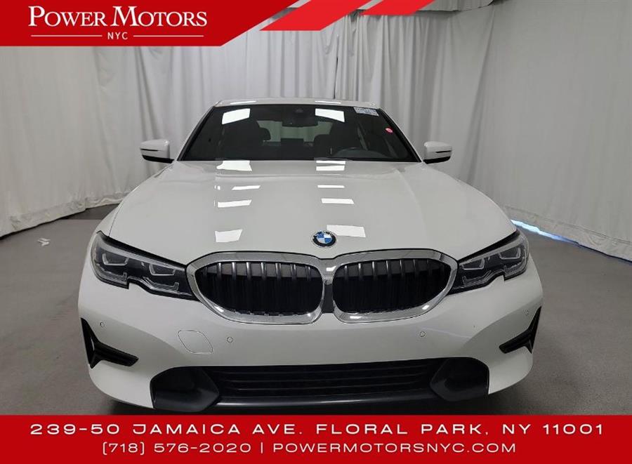 2020 BMW 3-Series 330i xDrive photo