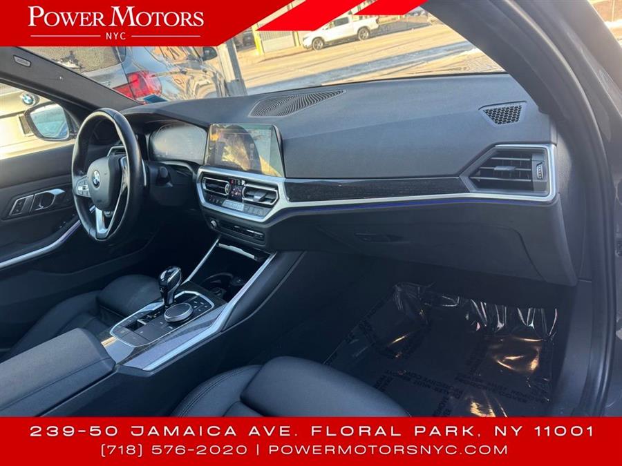 2020 BMW 3-Series 330i xDrive photo