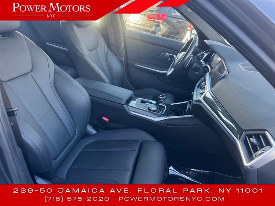 2020 BMW 3-Series 330i xDrive photo