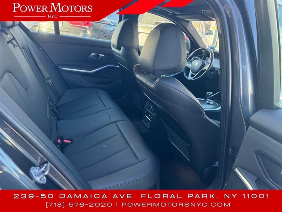 2020 BMW 3-Series 330i xDrive photo