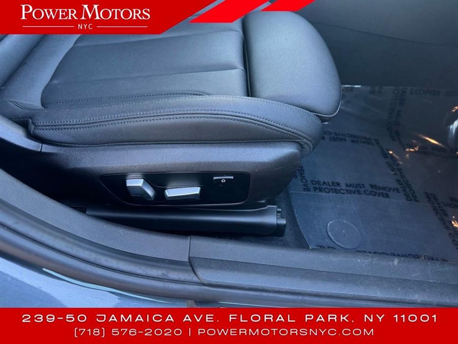 2020 BMW 3-Series 330i xDrive photo