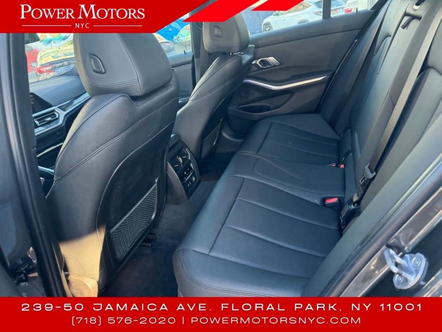 2020 BMW 3-Series 330i xDrive photo