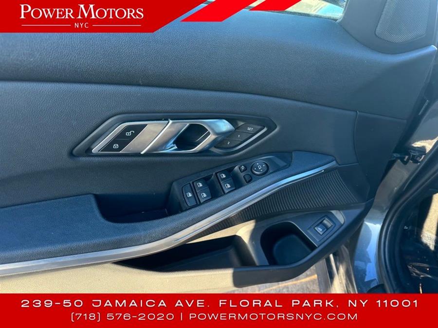 2020 BMW 3-Series 330i xDrive photo