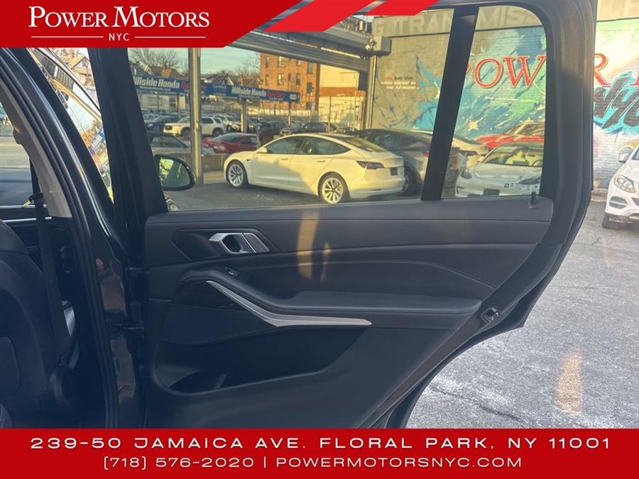 2021 BMW X7 xDrive40i photo