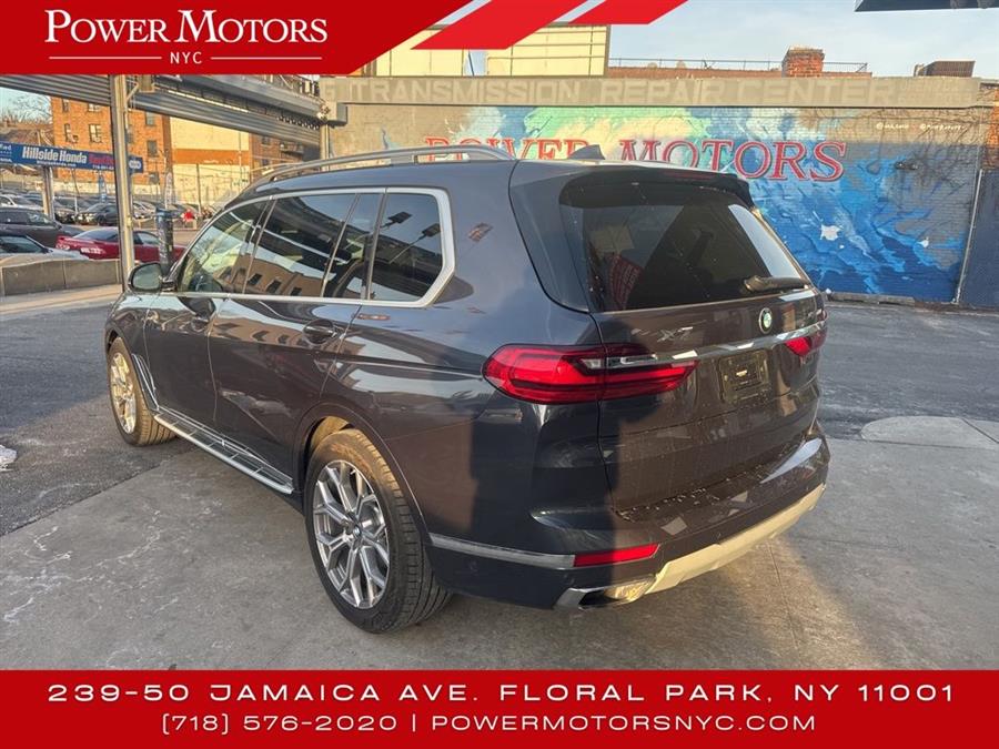 2021 BMW X7 xDrive40i photo
