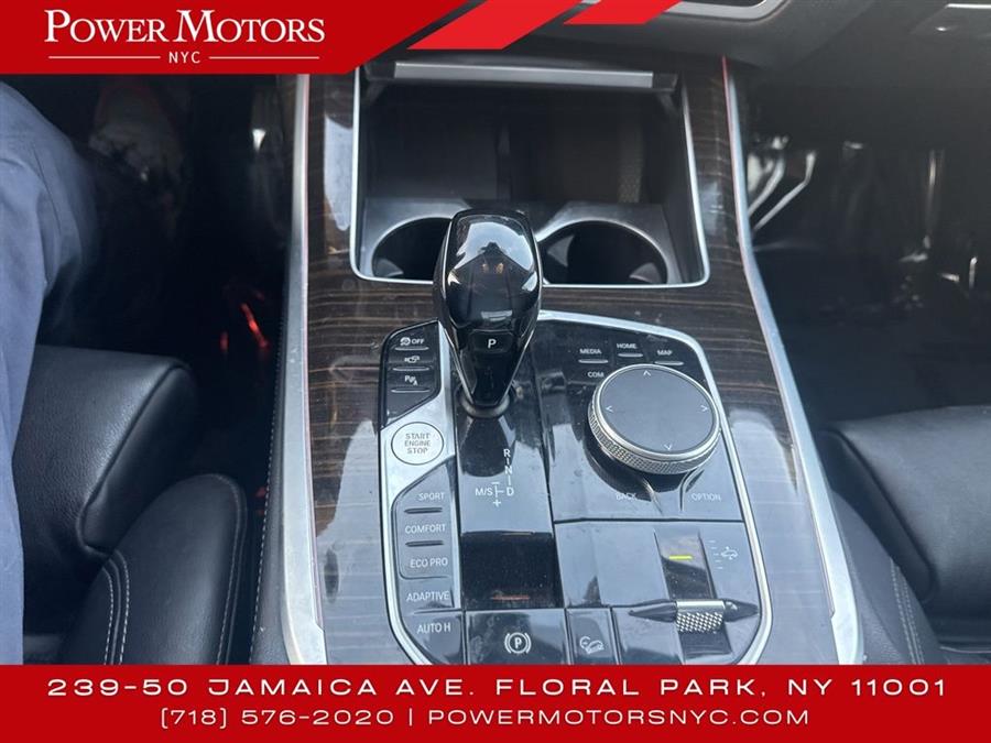 2021 BMW X7 xDrive40i photo