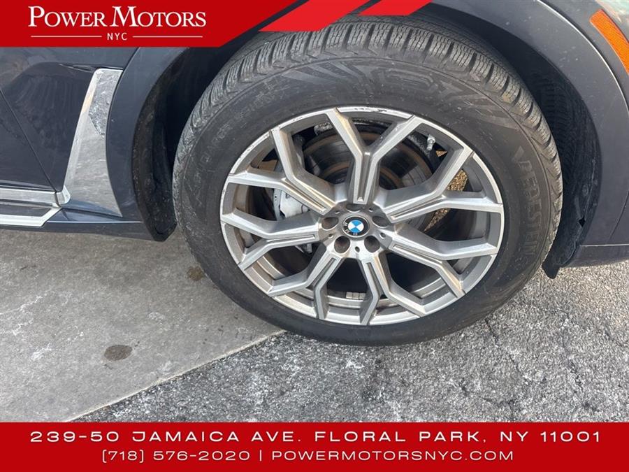 2021 BMW X7 xDrive40i photo