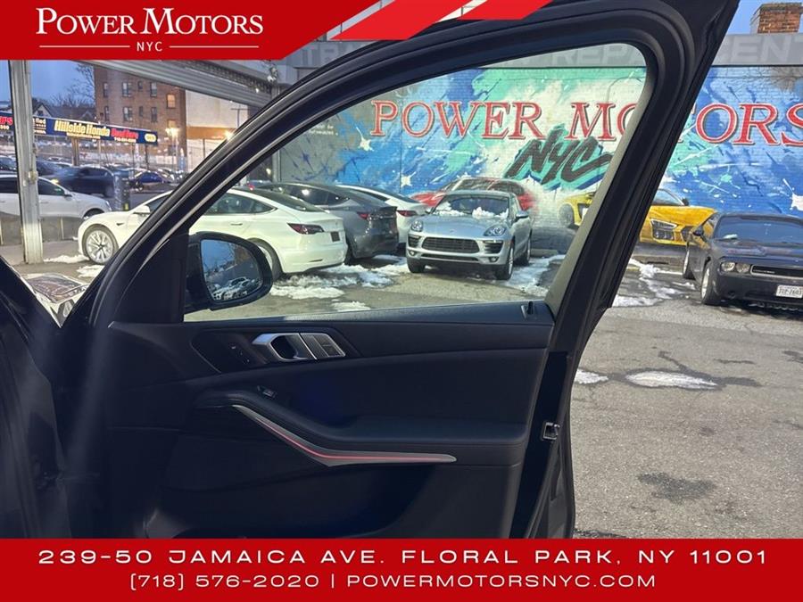 2020 BMW X7 xDrive40i photo