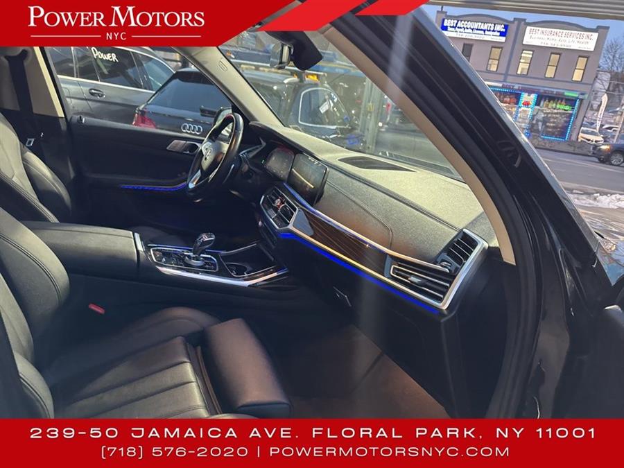 2020 BMW X7 xDrive40i photo