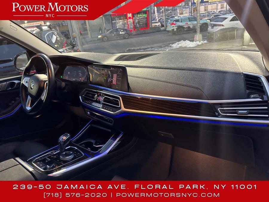 2020 BMW X7 xDrive40i photo