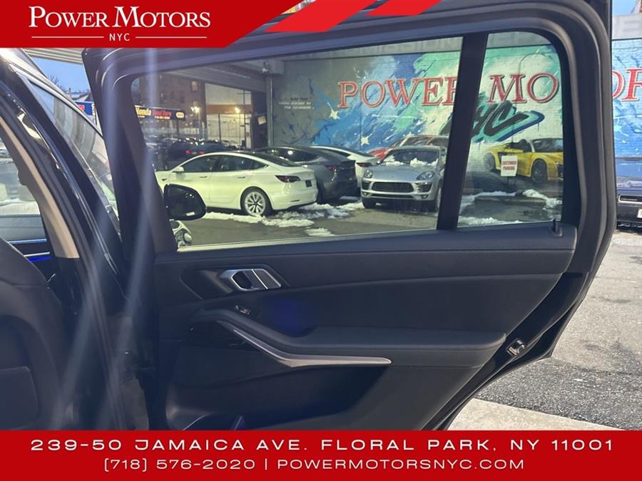 2020 BMW X7 xDrive40i photo