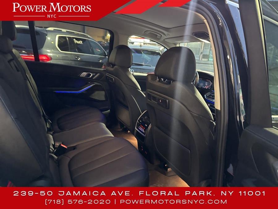 2020 BMW X7 xDrive40i photo