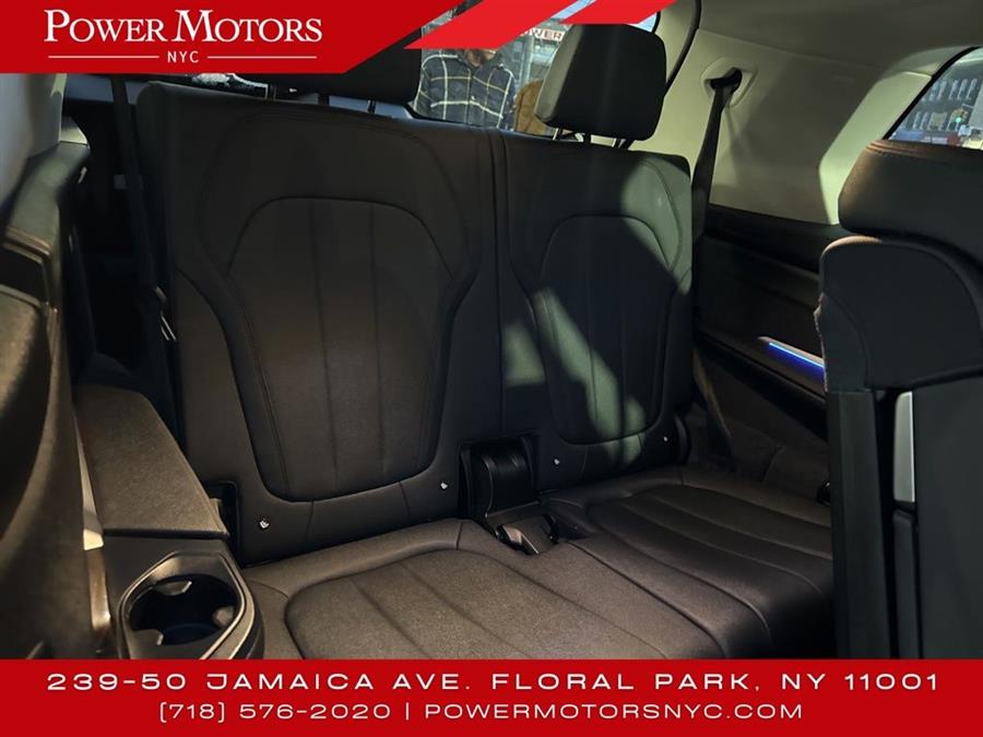 2020 BMW X7 xDrive40i photo