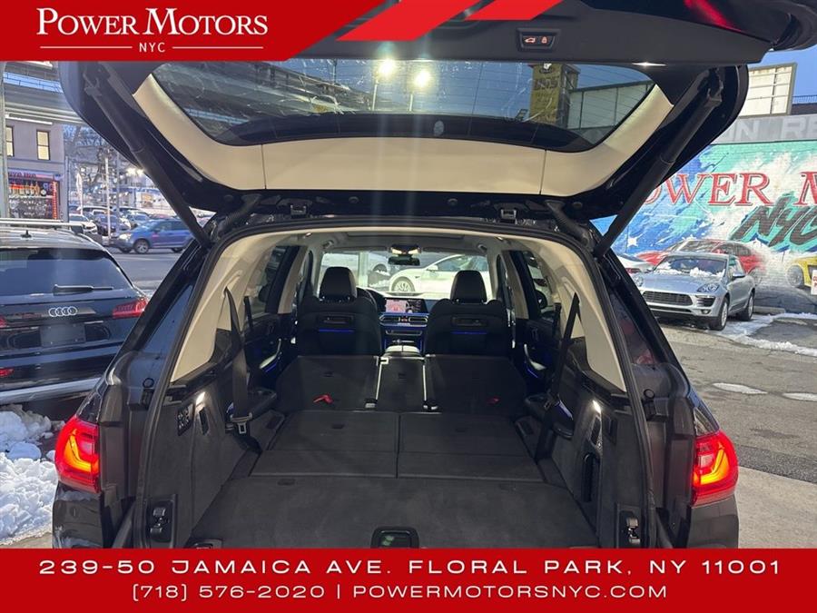 2020 BMW X7 xDrive40i photo