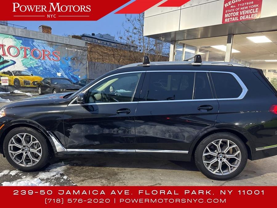 2020 BMW X7 xDrive40i photo