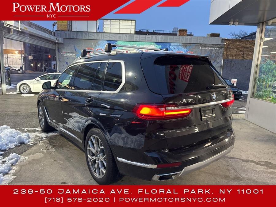 2020 BMW X7 xDrive40i photo