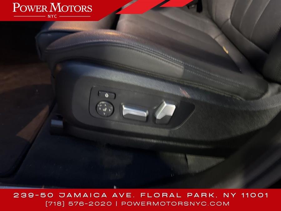 2020 BMW X7 xDrive40i photo