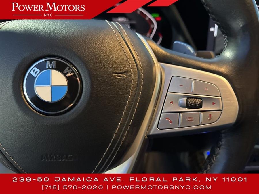2020 BMW X7 xDrive40i photo