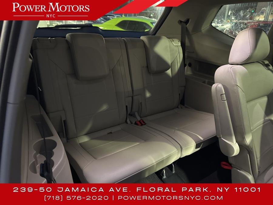 2022 Volkswagen Atlas 3.6L V6 SE w/Technology photo