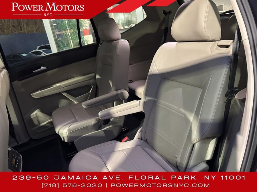 2022 Volkswagen Atlas 3.6L V6 SE w/Technology photo