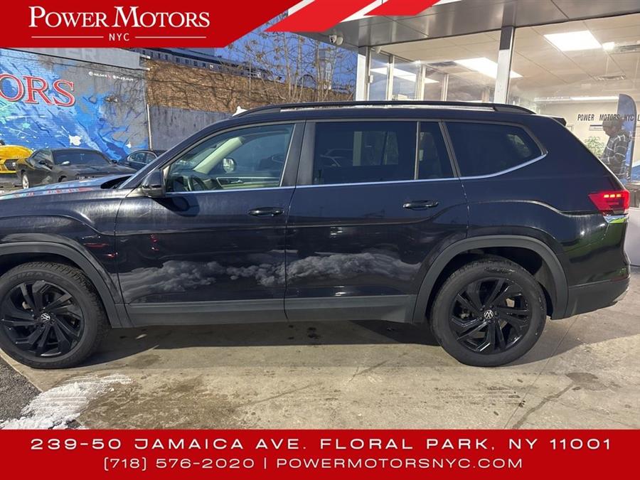 2022 Volkswagen Atlas 3.6L V6 SE w/Technology photo
