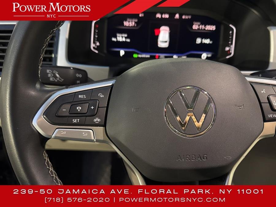 2022 Volkswagen Atlas 3.6L V6 SE w/Technology photo