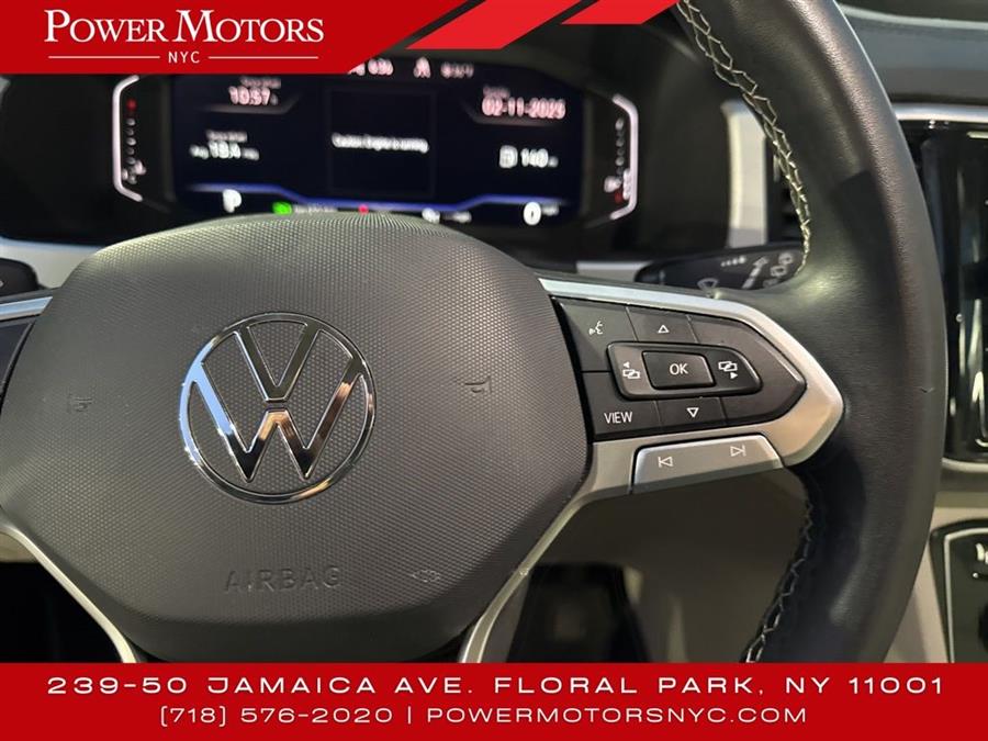 2022 Volkswagen Atlas 3.6L V6 SE w/Technology photo