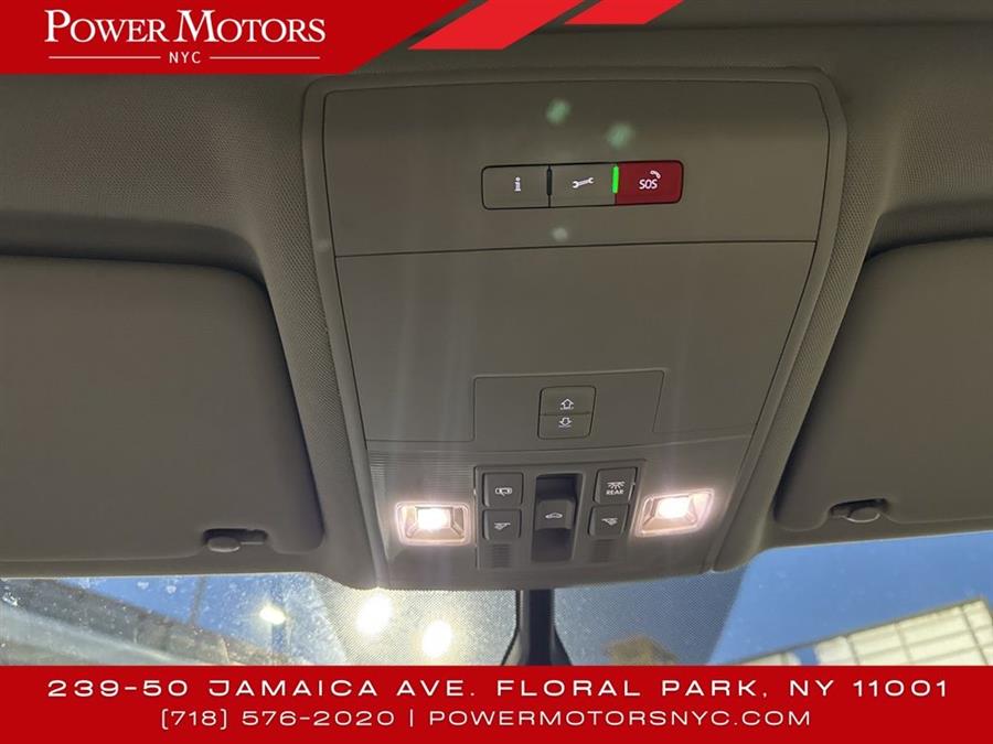 2022 Volkswagen Atlas 3.6L V6 SE w/Technology photo