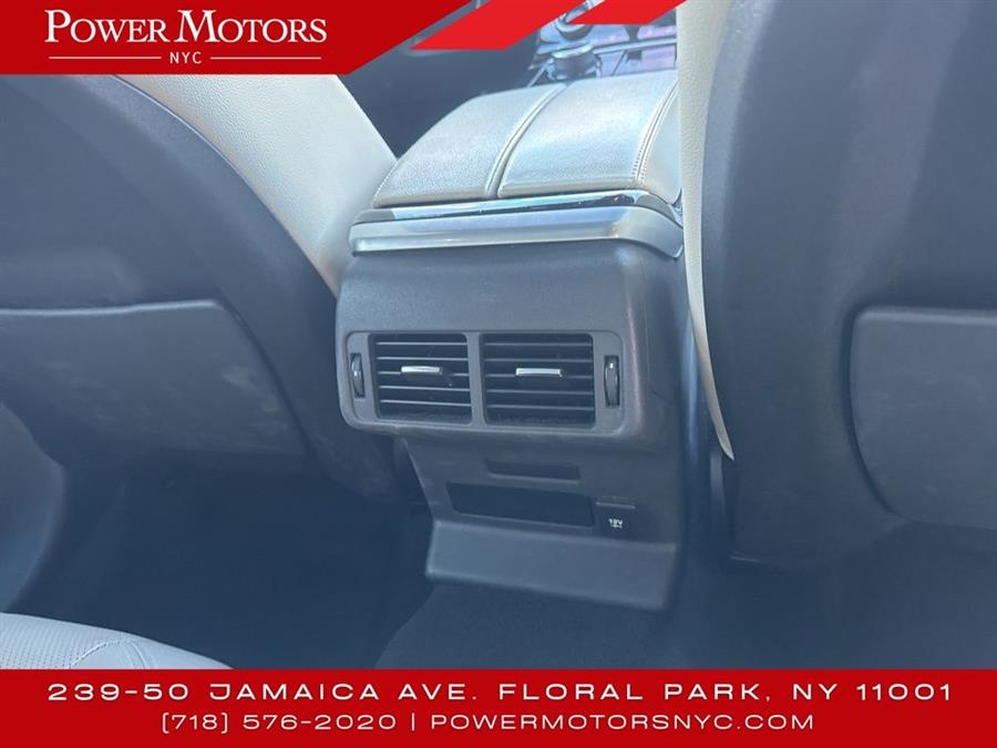 2020 Land Rover Range Rover Velar P250 R-Dynamic S photo