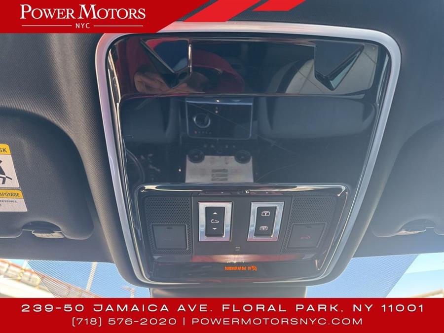 2020 Land Rover Range Rover Velar P250 R-Dynamic S photo