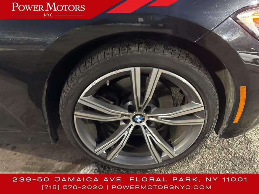 2022 BMW 3-Series 330i xDrive photo