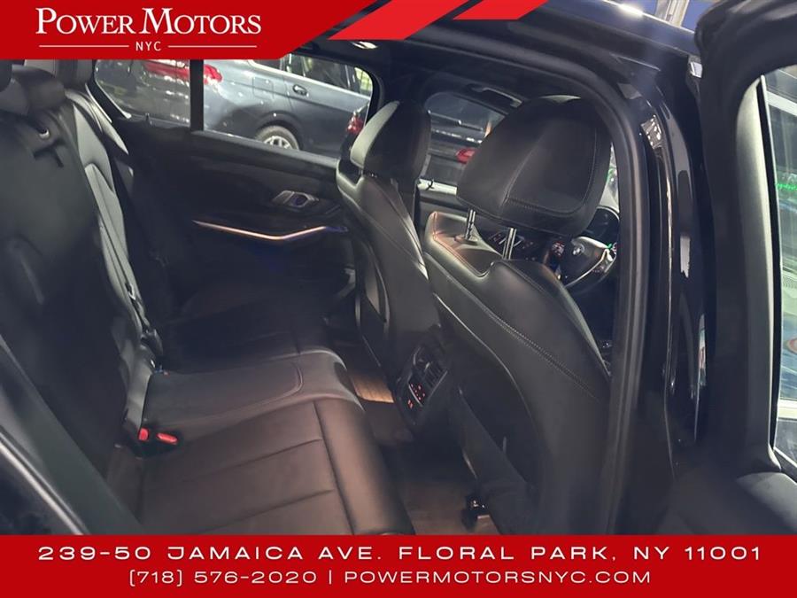 2022 BMW 3-Series 330i xDrive photo
