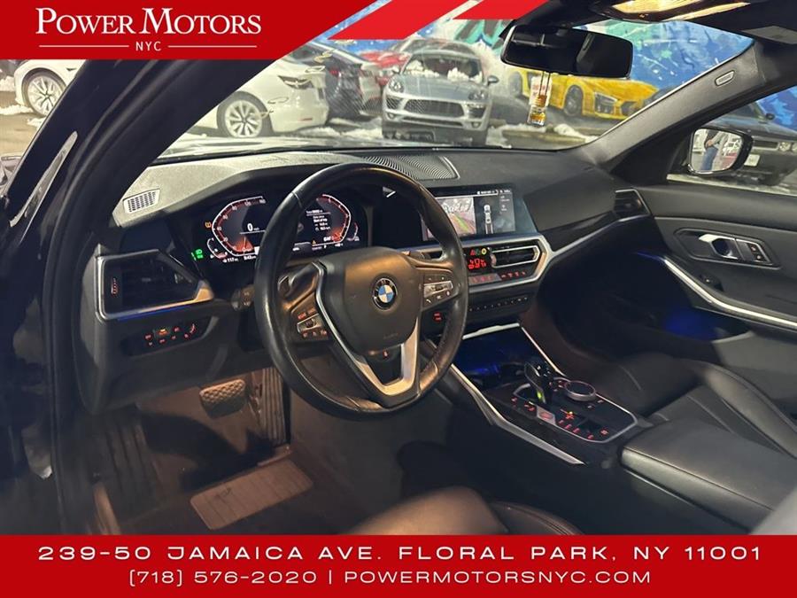 2022 BMW 3-Series 330i xDrive photo