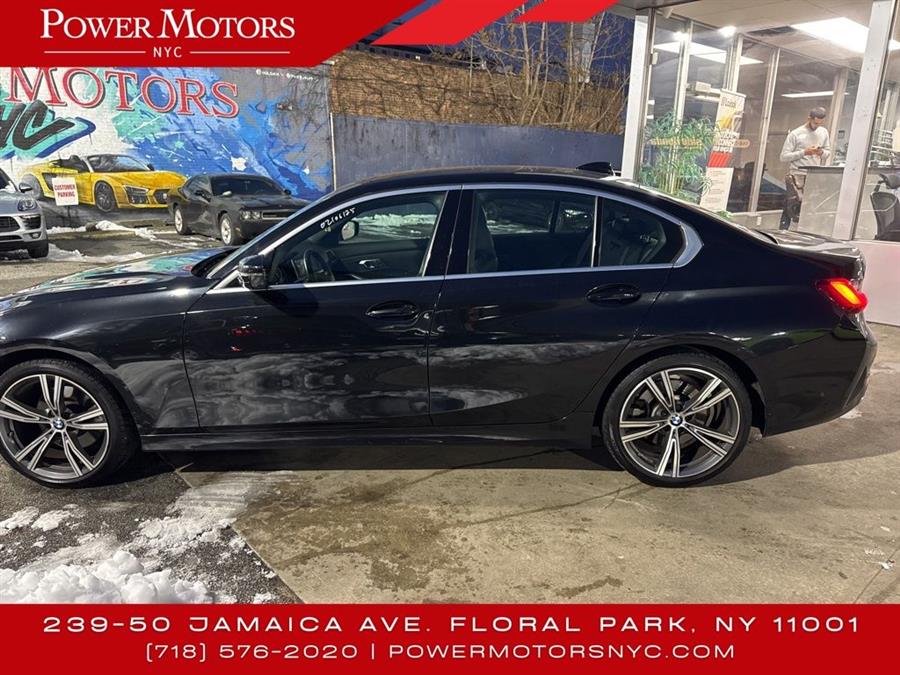 2022 BMW 3-Series 330i xDrive photo