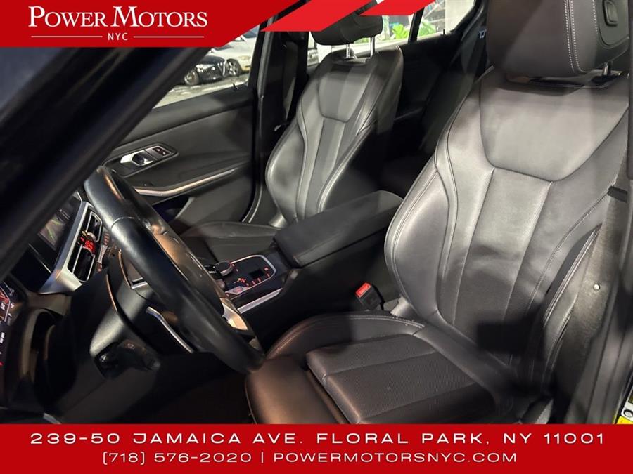 2022 BMW 3-Series 330i xDrive photo
