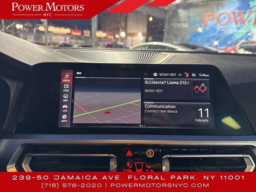 2022 BMW 3-Series 330i xDrive photo