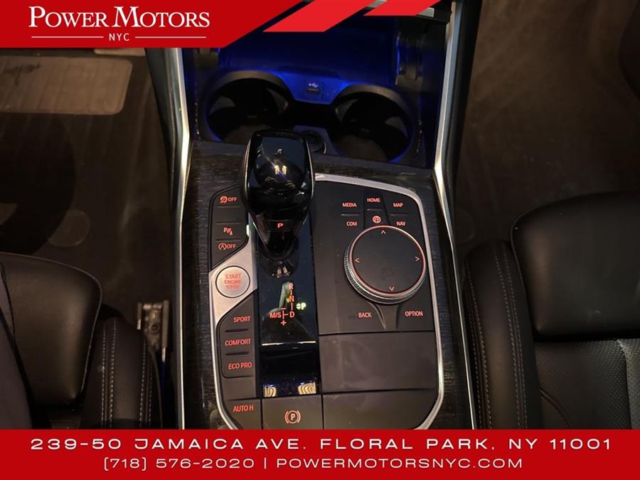 2022 BMW 3-Series 330i xDrive photo