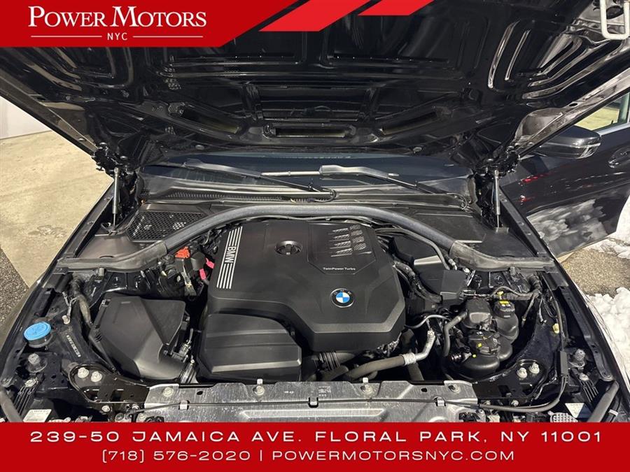2022 BMW 3-Series 330i xDrive photo