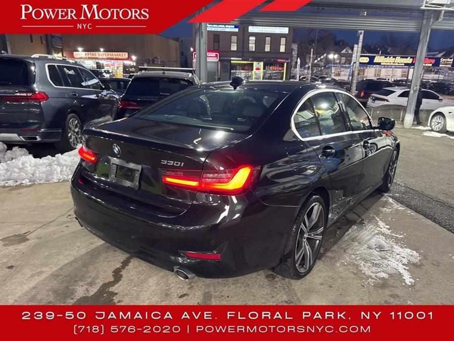 2022 BMW 3-Series 330i xDrive photo