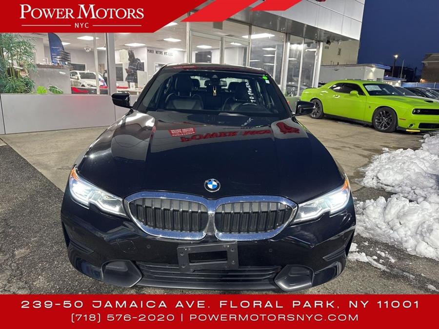 2022 BMW 3-Series 330i xDrive photo